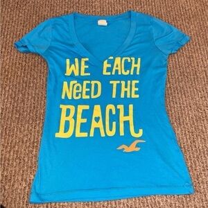 Hollister V Neck Y2K we need the beach Medium